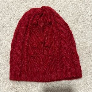 Girls red 100% alpaca hat never worn.